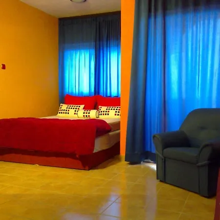 Sunrise Apartment *